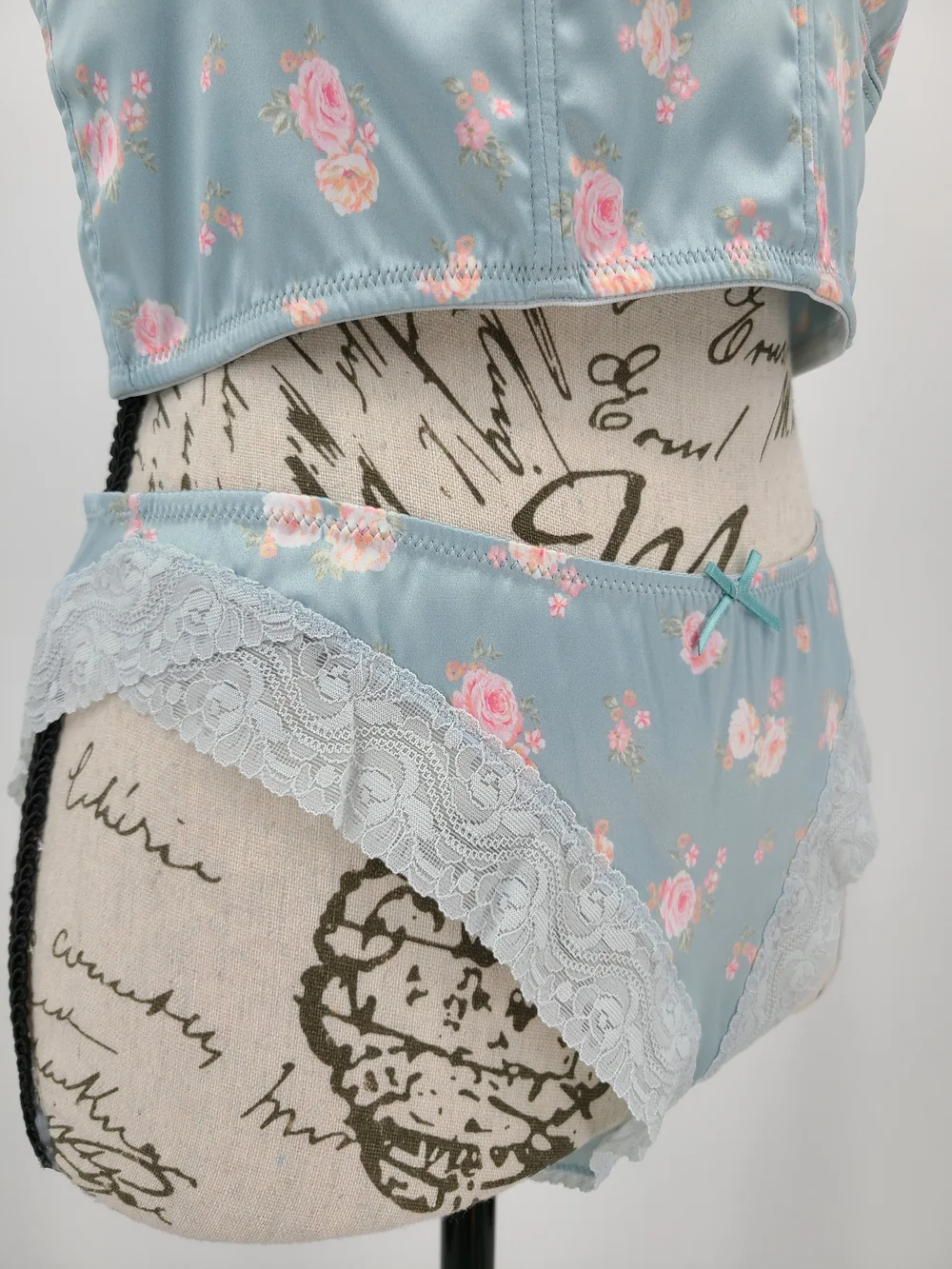 Anthropologie's LyreBird Satin Longline Bralette And Underwear Set Size Medium